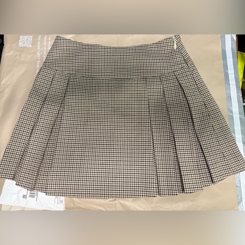 Meshki Tan Check Angie Pleated Buckle Mini Suiting Skirt - Spring Suiting NWOT - Picture 8 of 12